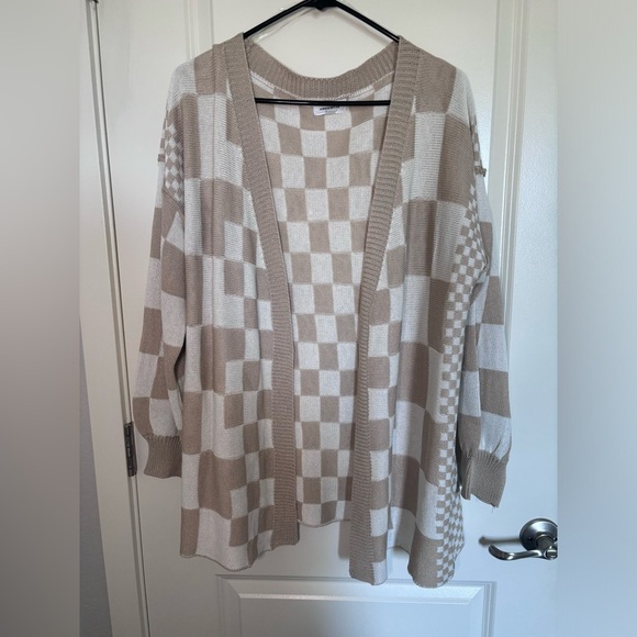 Anniewear LA Checkered Tan and White (Latte) oversized cardigan size S - Picture 1 of 6